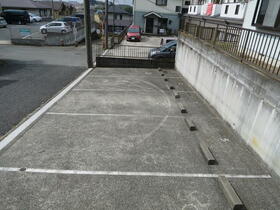 2/2 駐車場