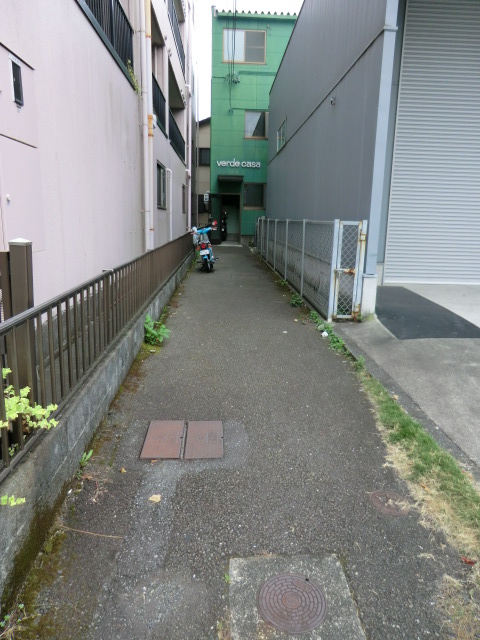 21/23 エントランス