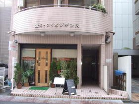 18/19 エントランス