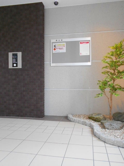 16/22 エントランス