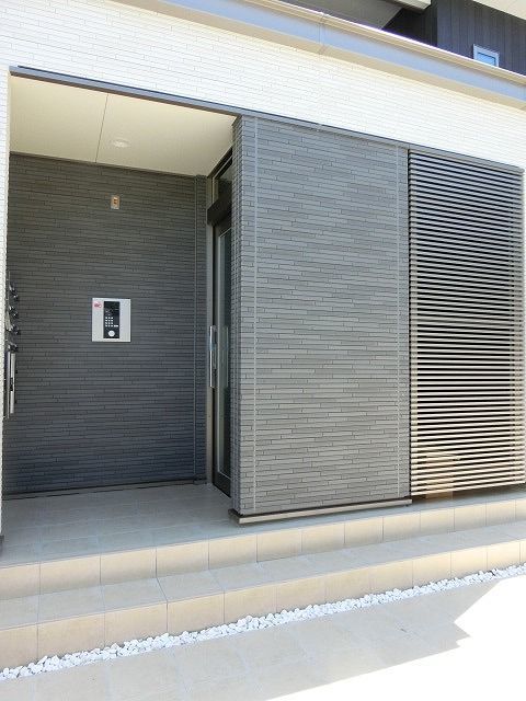 14/20 エントランス