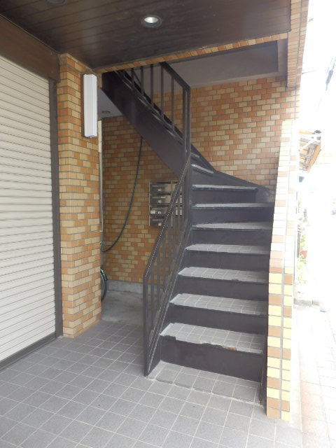 16/24 エントランス