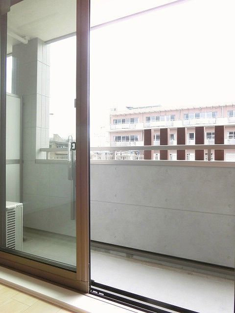 13/20 バルコニー
