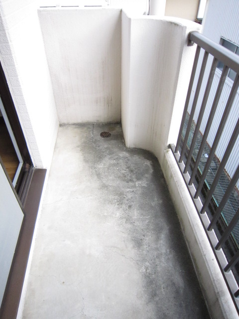 18/24 バルコニー