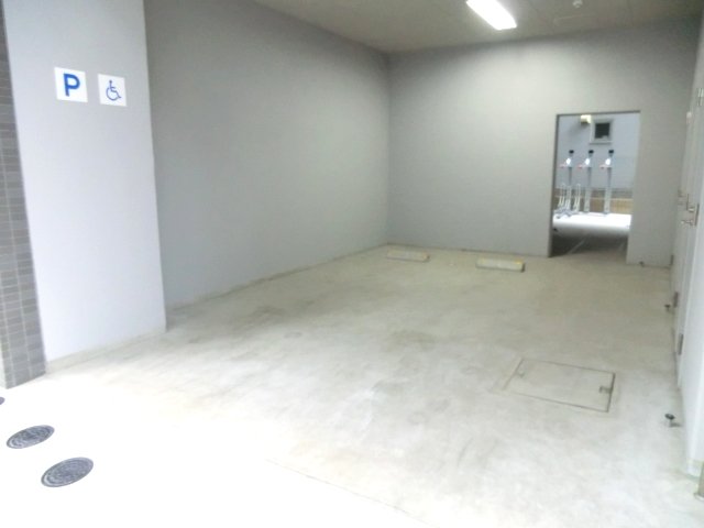 18/26 駐車場