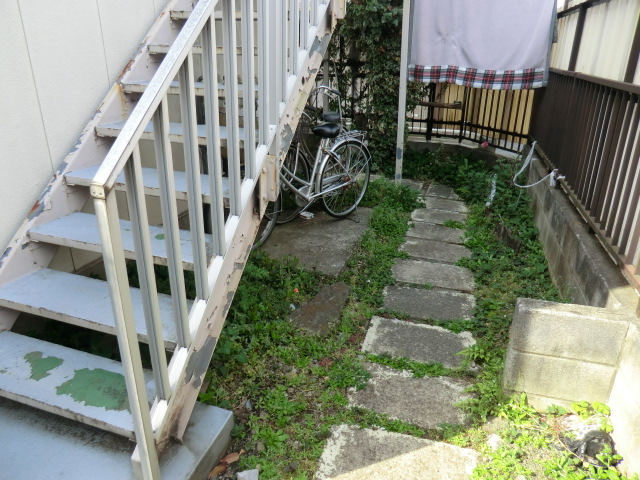 22/23 エントランス