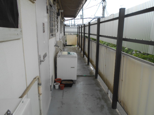 22/23 エントランス