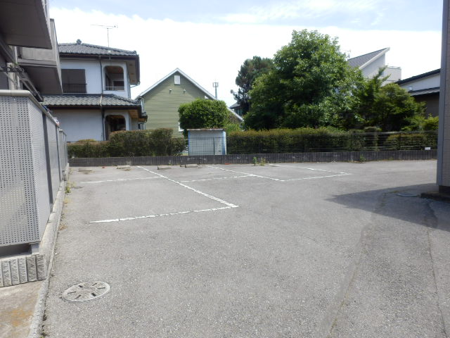 22/29 駐車場