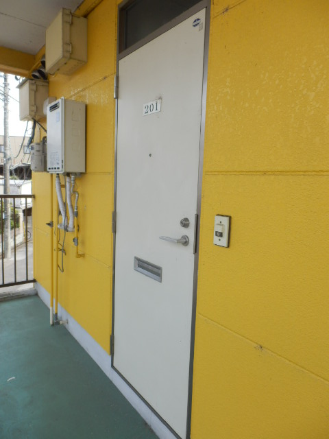 21/30 エントランス