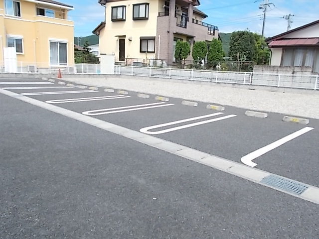 14/20 駐車場