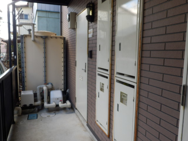 22/30 エントランス