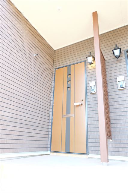 20/27 エントランス