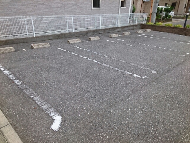 14/20 駐車場