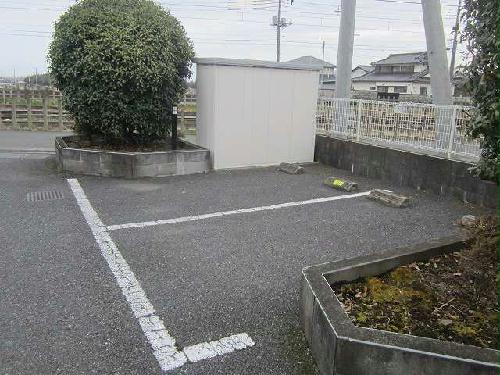 15/23 駐車場
