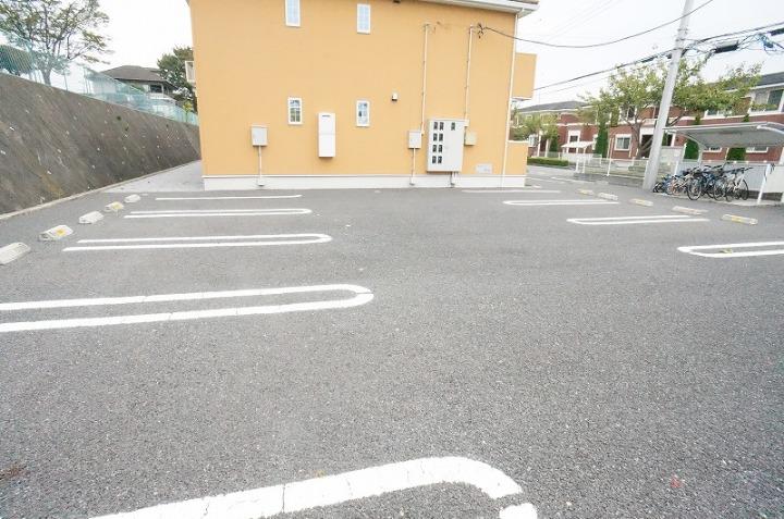 14/22 駐車場
