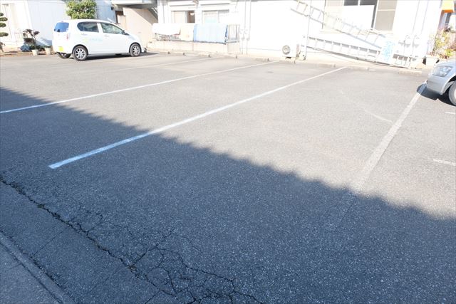 22/23 駐車場