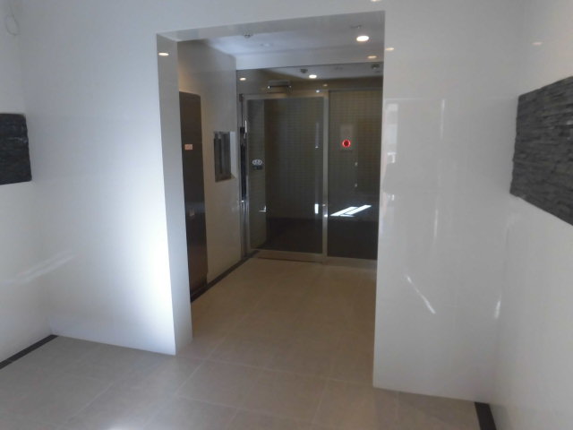 22/30 エントランス