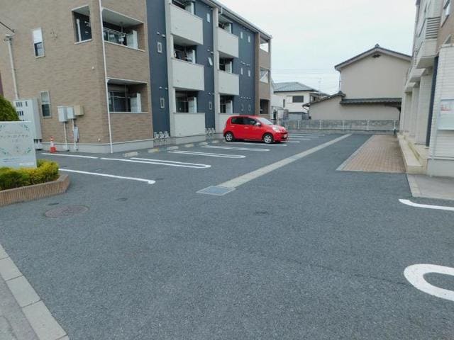 14/19 駐車場