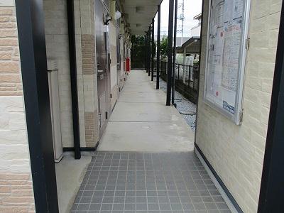 13/22 エントランス