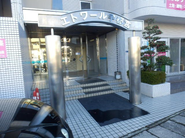 21/30 エントランス