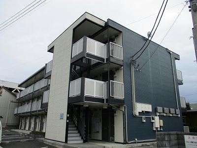 13/22 エントランス