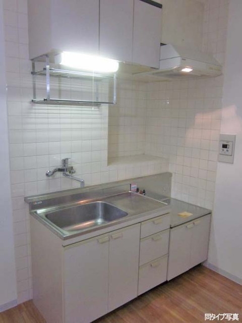 16/27 エントランス