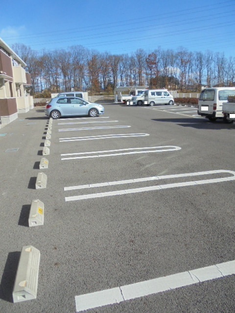 13/19 駐車場