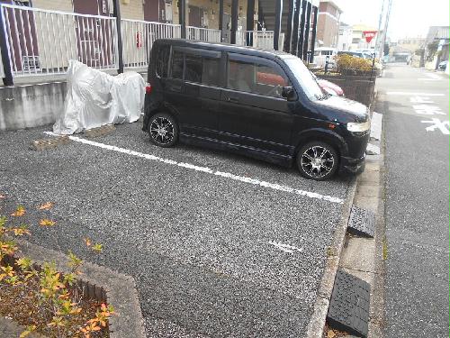 14/14 駐車場