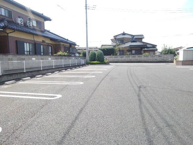 14/20 駐車場