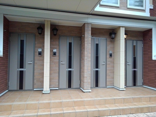 16/25 エントランス