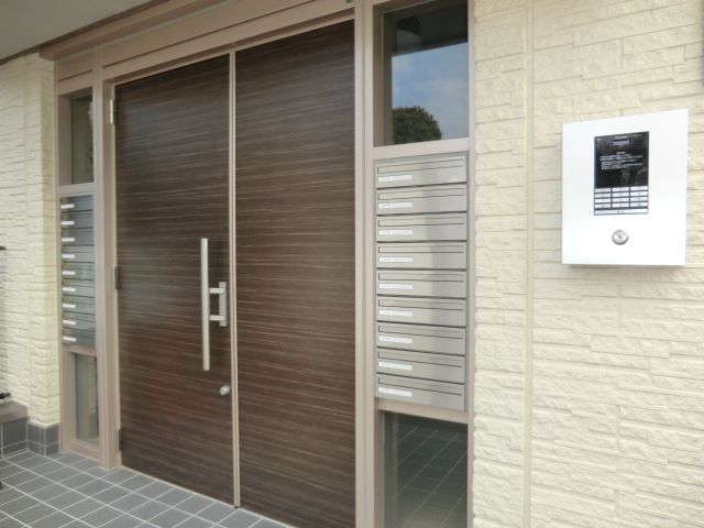 22/27 エントランス