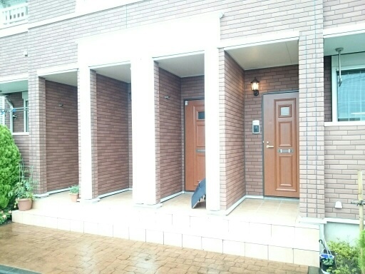 16/27 エントランス