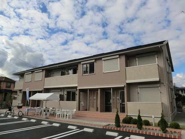 23/30 駐車場