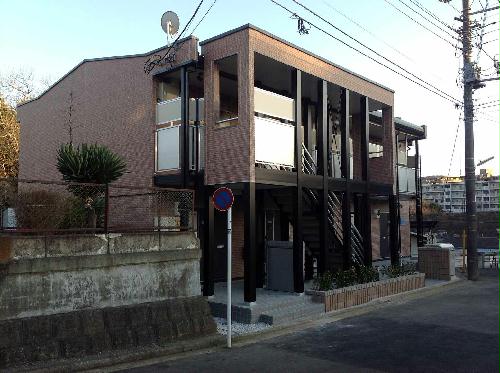 13/18 エントランス