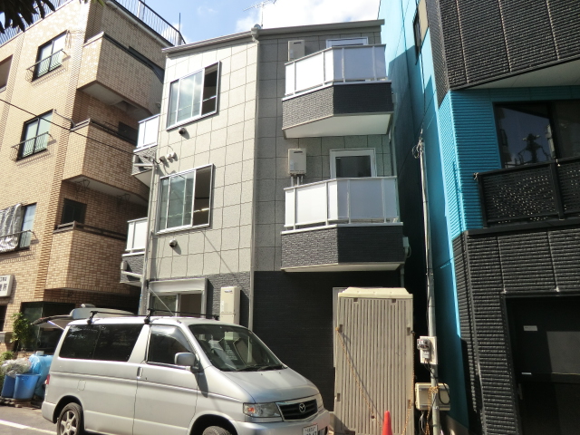 2/4 エントランス