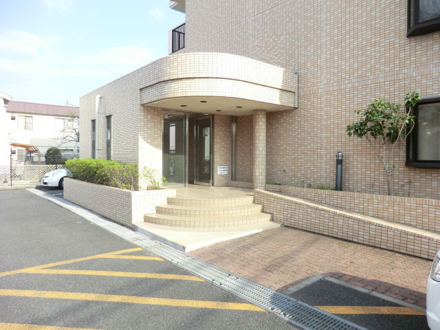 19/29 エントランス