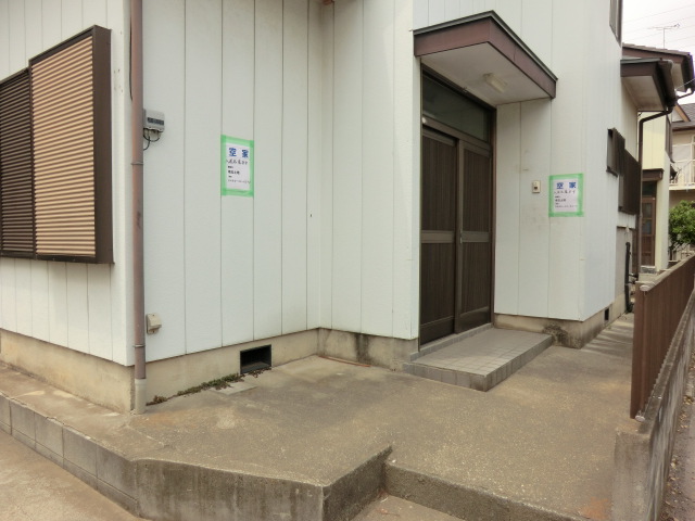 21/30 エントランス