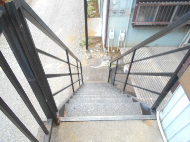 18/26 エントランス