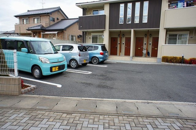 20/28 駐車場