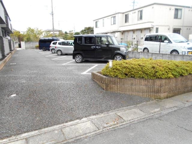 18/26 駐車場