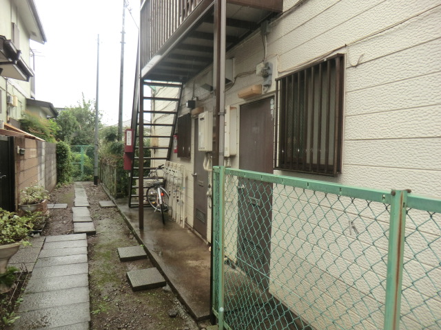 18/25 エントランス