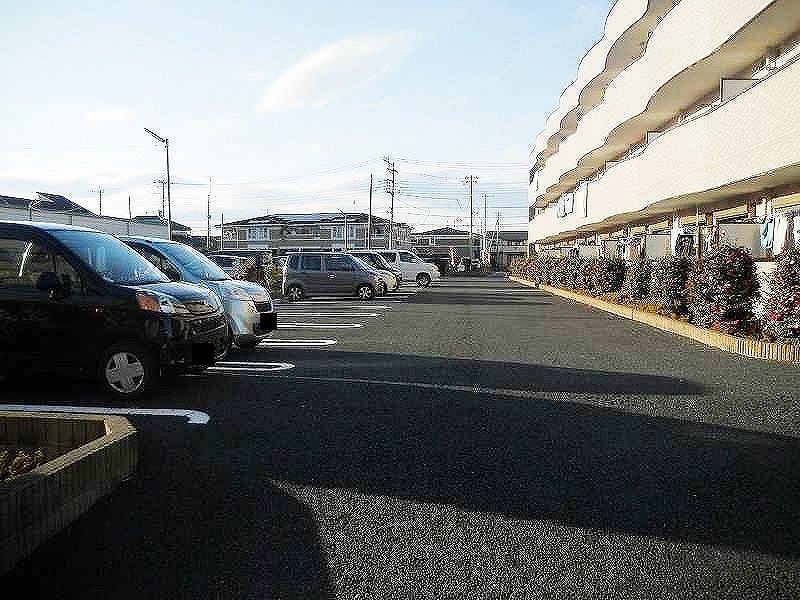 20/28 駐車場