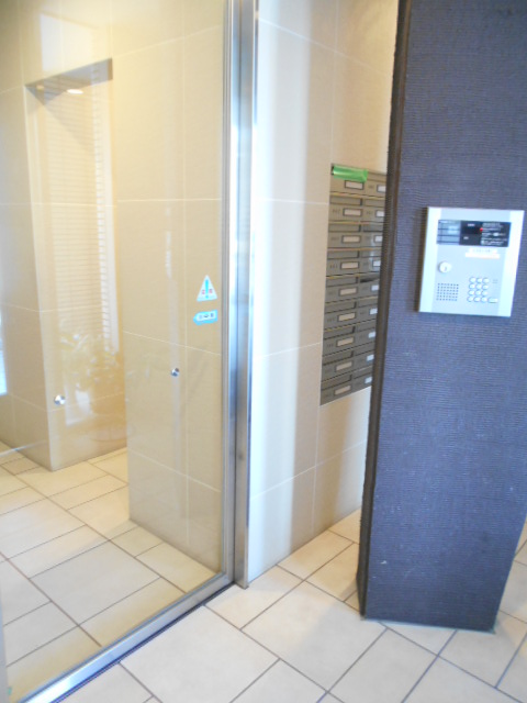 22/30 エントランス