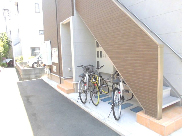 22/30 エントランス