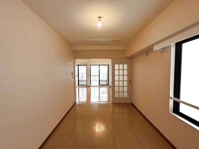 18/29 リビング/ダイニング