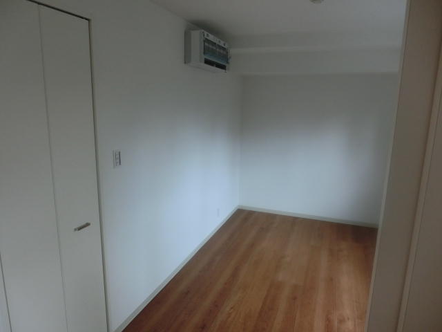 18/29 リビング/ダイニング