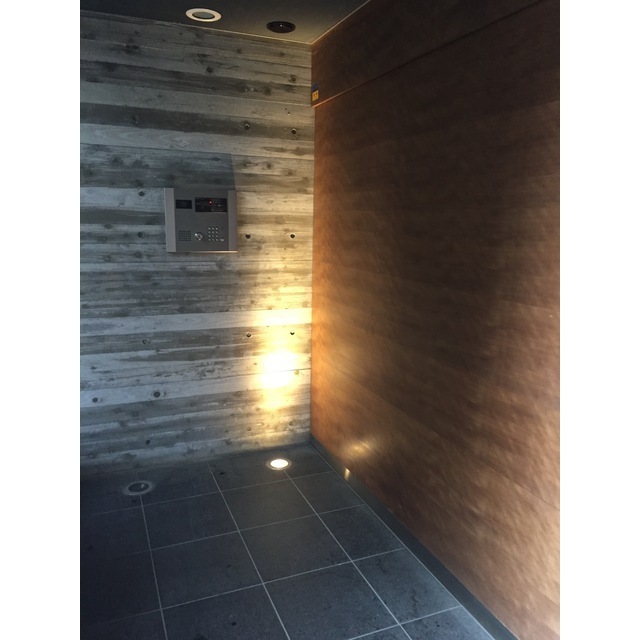 21/25 エントランス