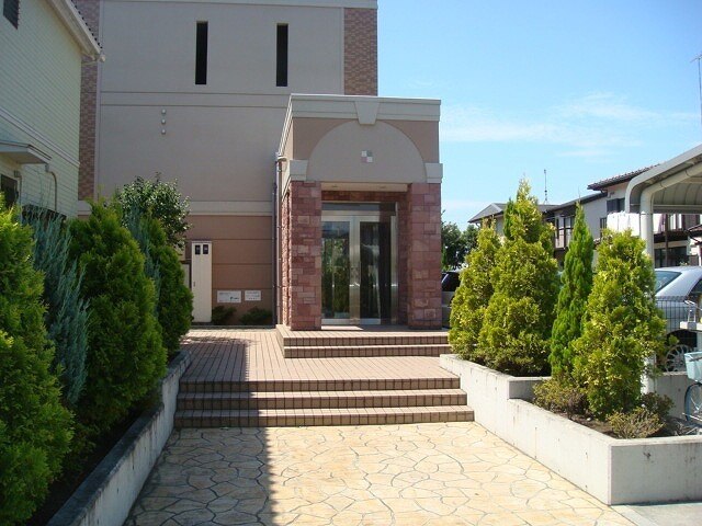 14/20 エントランス