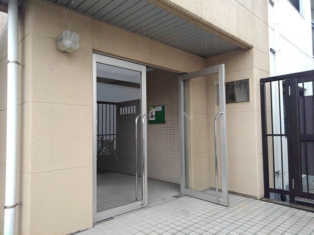 19/26 エントランス