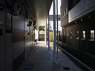 13/13 エントランス